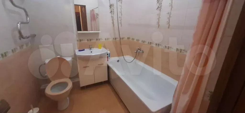 1-к. квартира, 40 м, 4/10 эт. - Фото 1