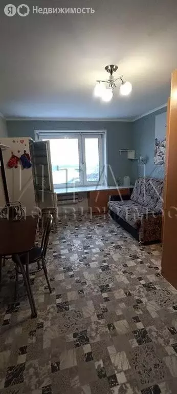 1к в 12-комнатной квартире (17.8 м) - Фото 1