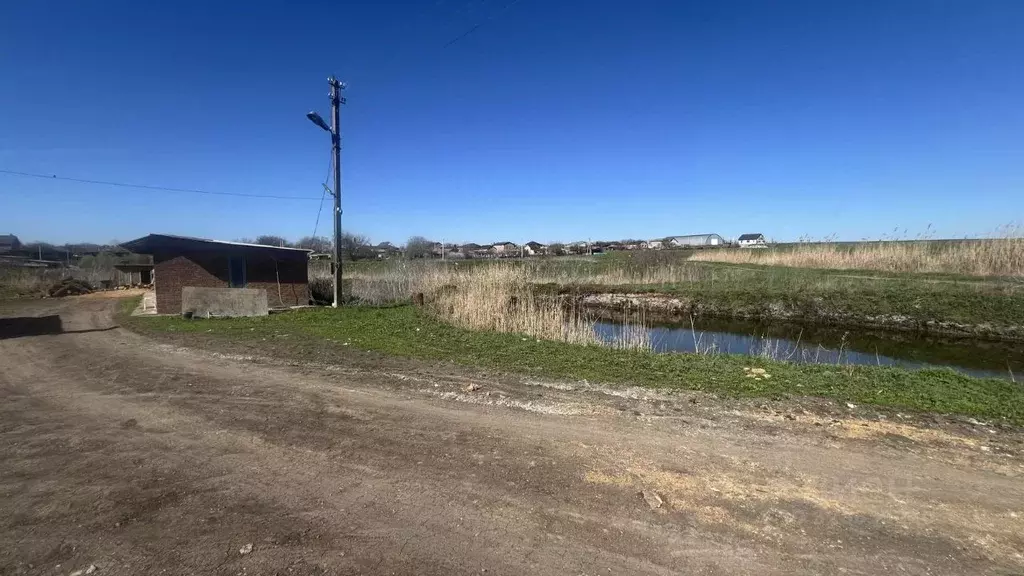 Участок в Ростовская область, Мясниковский район, с. Большие Салы ул. ... - Фото 1