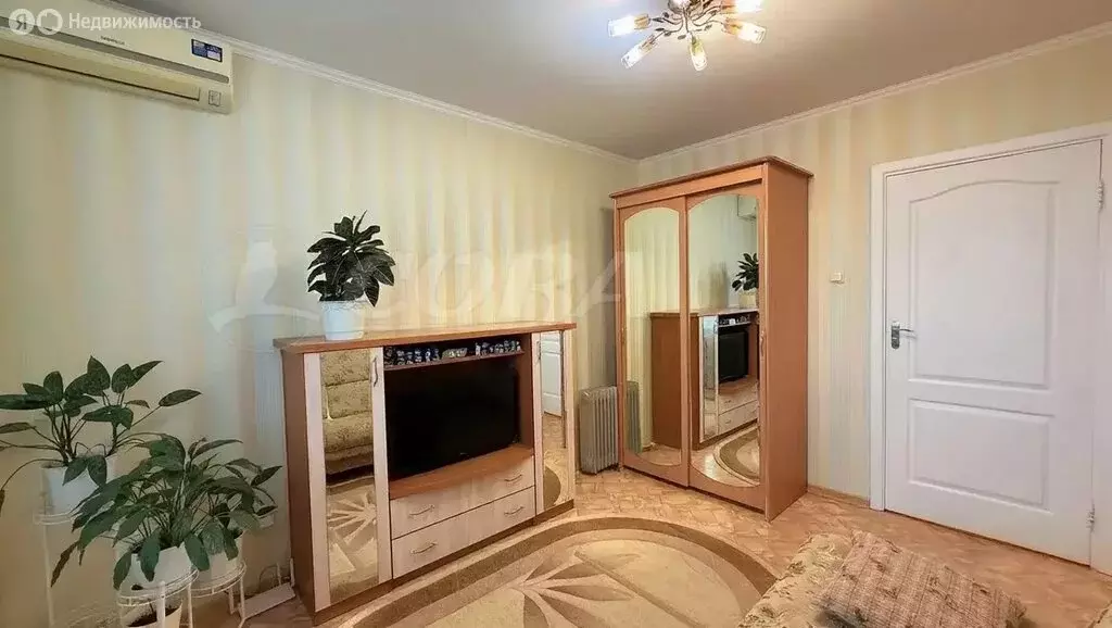 2-комнатная квартира: Тюмень, улица Газовиков, 3 (50.8 м) - Фото 1