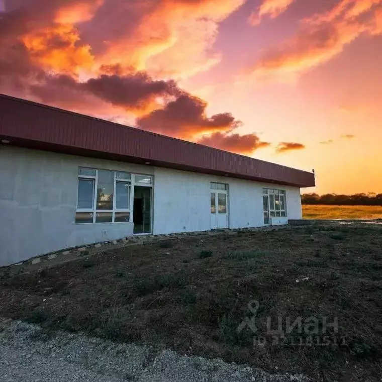 Дом в Крым, Сакский район, Ореховское с/пос, с. Червоное ул. Северная, ... - Фото 1