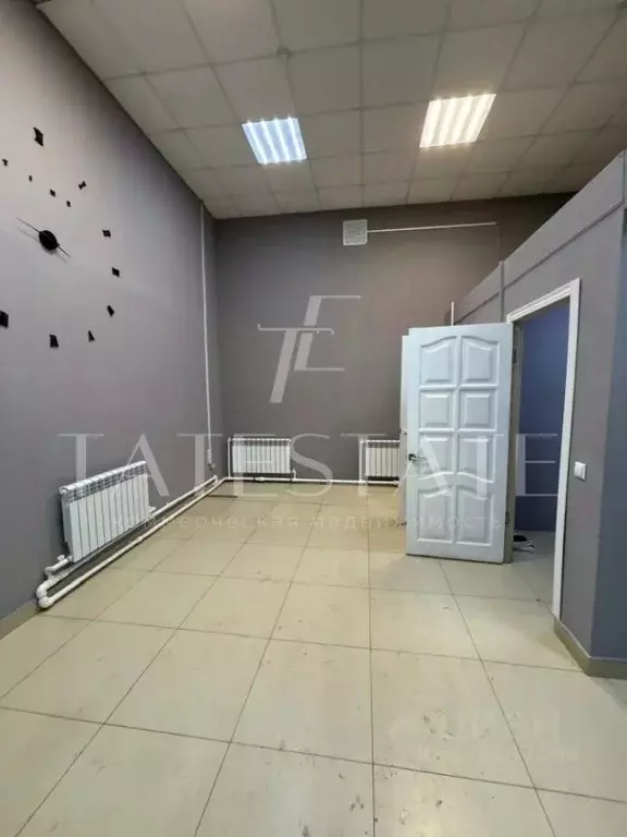 Помещение свободного назначения в Татарстан, Казань ул. Космонавтов, ... - Фото 1