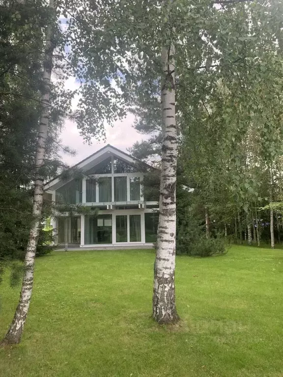 Коттедж в Ленинградская область, Всеволожский район, Бугровское ... - Фото 1