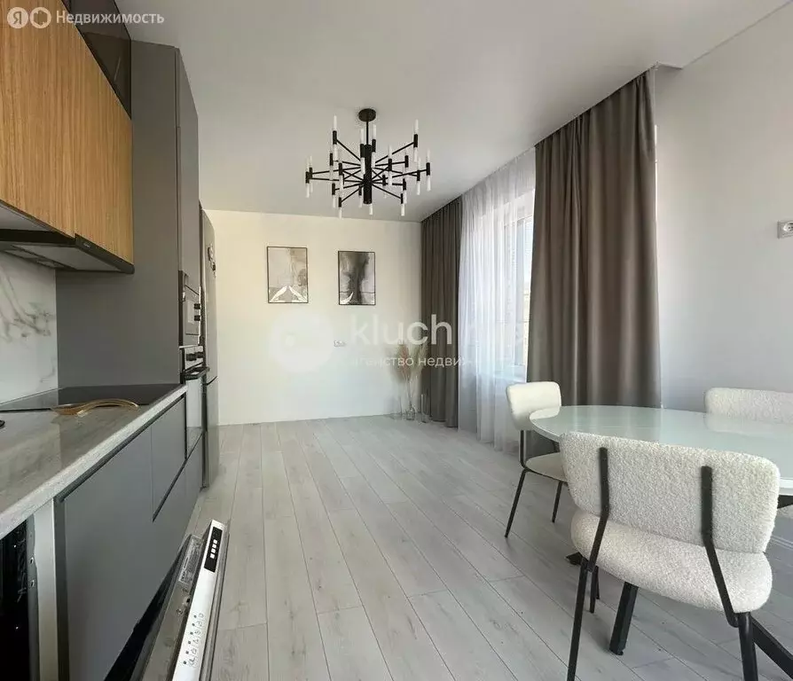 2-комнатная квартира: Казань, улица Новаторов, 8А (55.5 м) - Фото 1