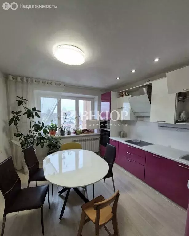 3-комнатная квартира: Ярославль, Светлая улица, 1к2 (84 м) - Фото 1