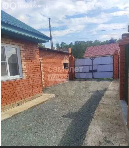 Дом в село Еманжелинка, Советская улица, 4А (65.5 м) - Фото 1