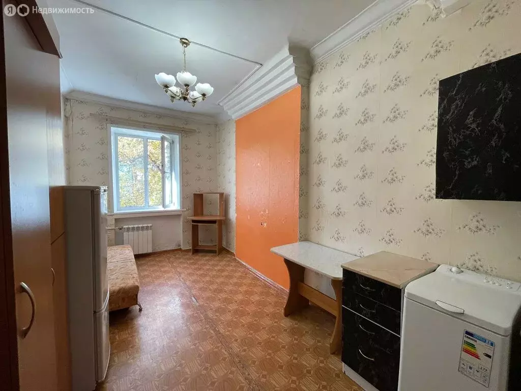 1к в 16-комнатной квартире (13 м) - Фото 1