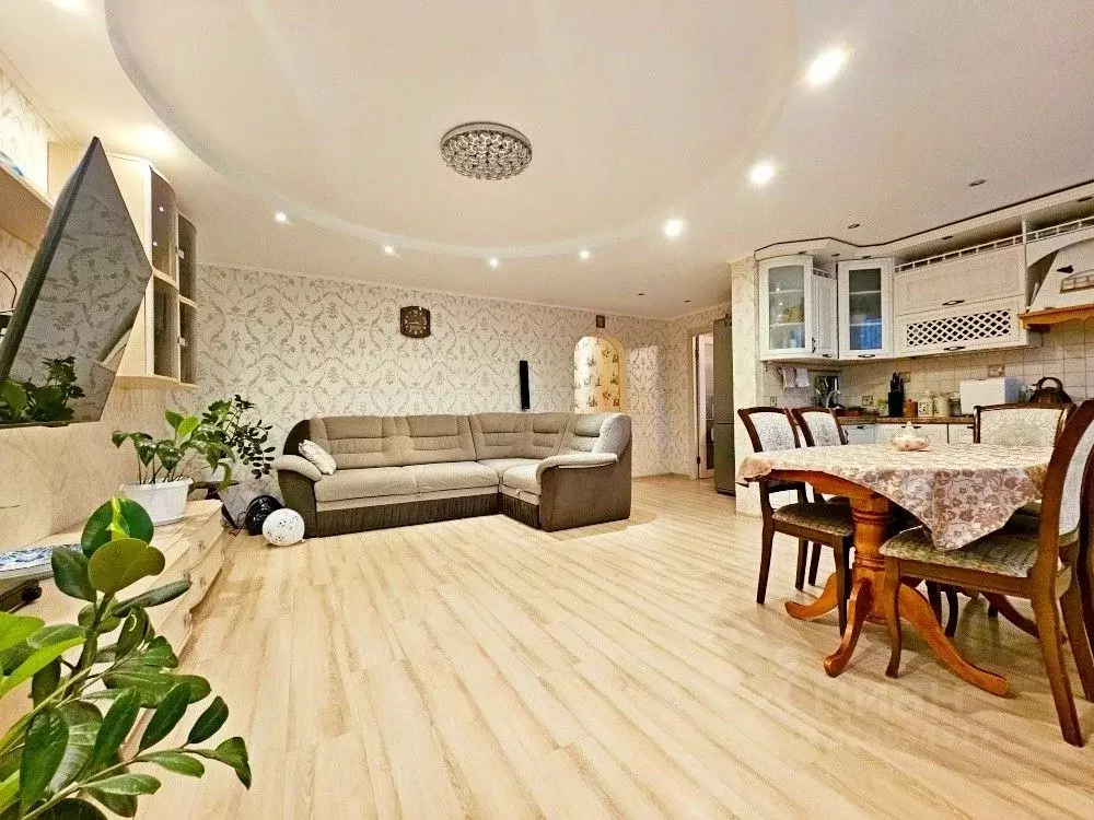 4-к кв. Свердловская область, Екатеринбург ул. Шишимская, 19 (77.9 м) - Фото 1