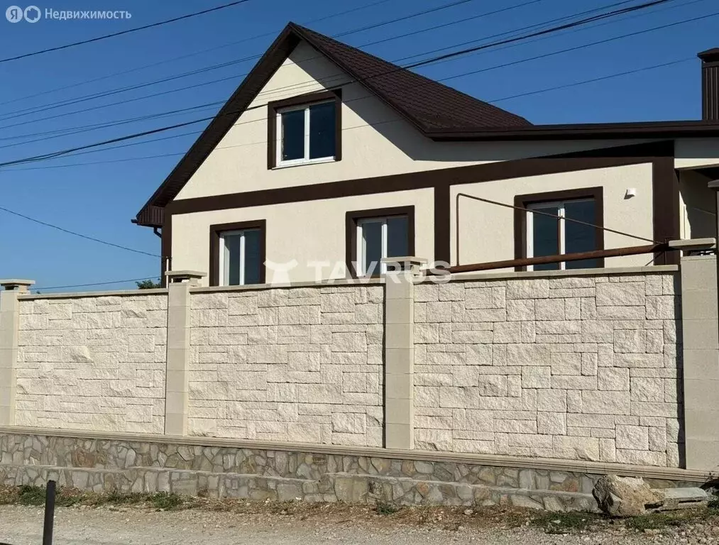 Дом в Украинка, Фруктовая улица (168.5 м) - Фото 1