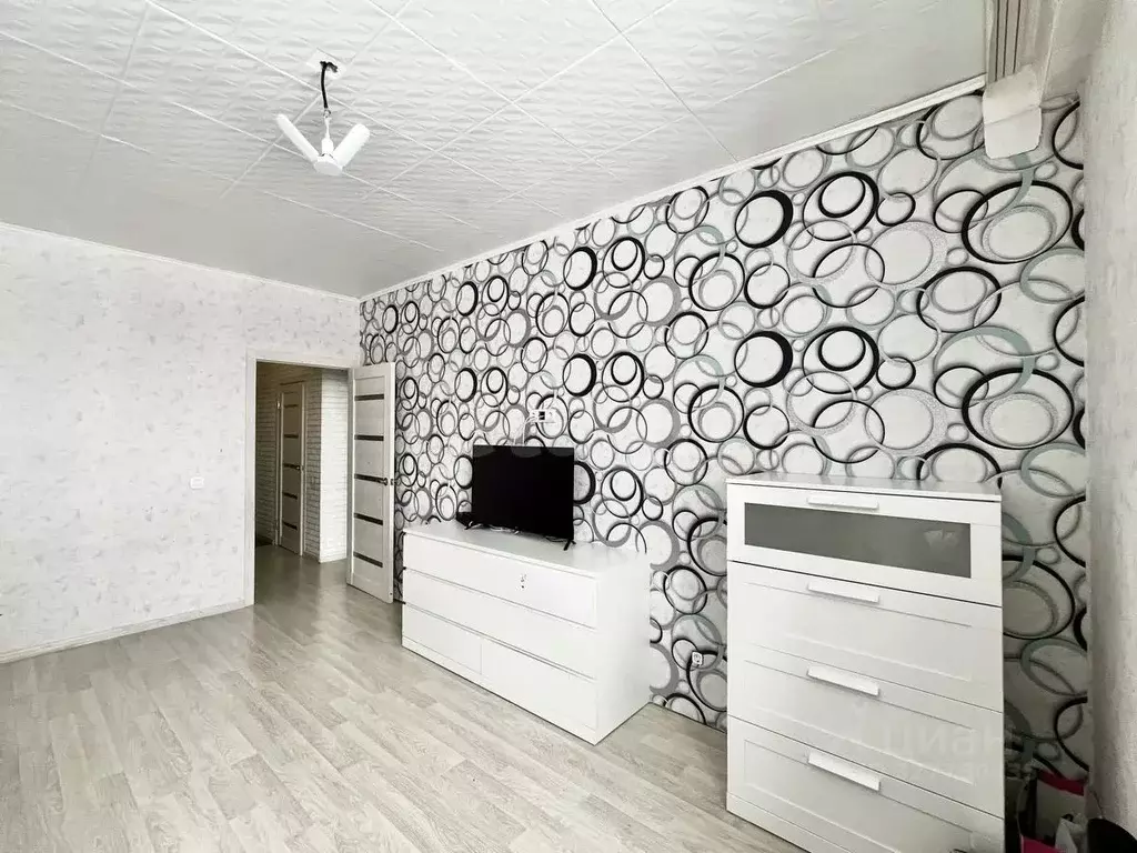 1-к кв. Омская область, Омск бул. Архитекторов, 1б (37.2 м) - Фото 1