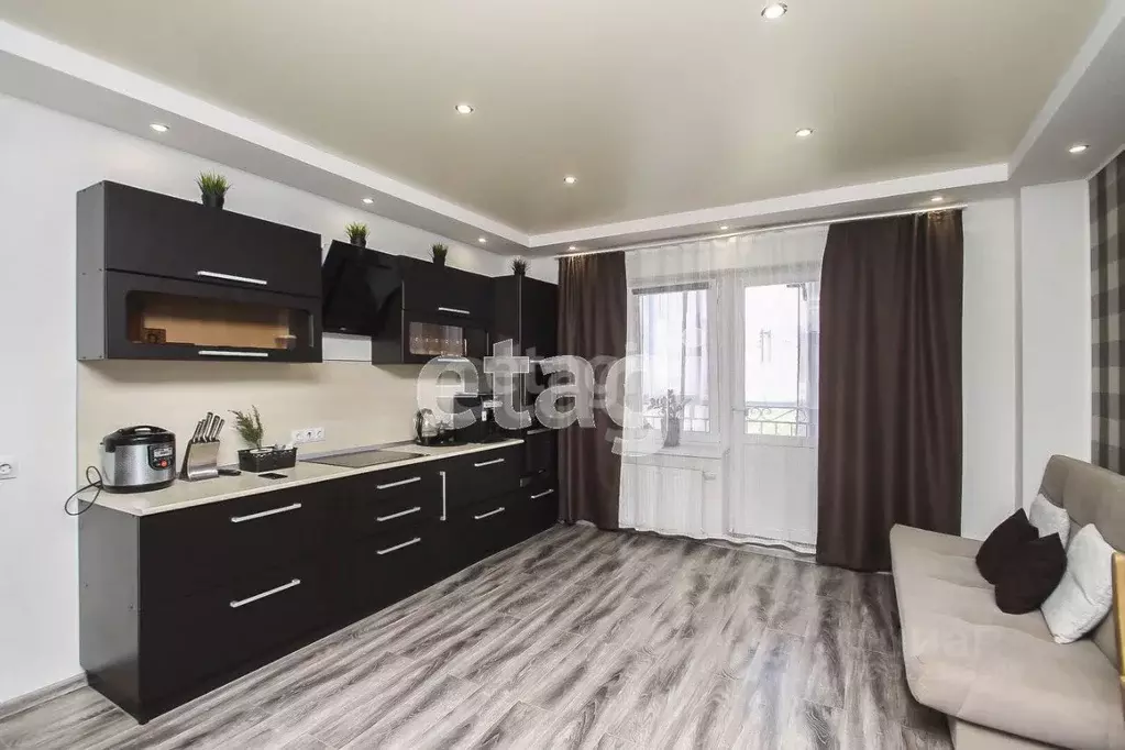 1-к кв. Тюменская область, Тюмень ул. Дмитрия Менделеева, 14 (48.0 м) - Фото 1