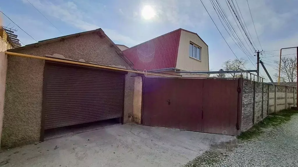 Дом в Крым, Симферопольский район, с. Укромное пер. Салгирный, 4 (197 ... - Фото 1