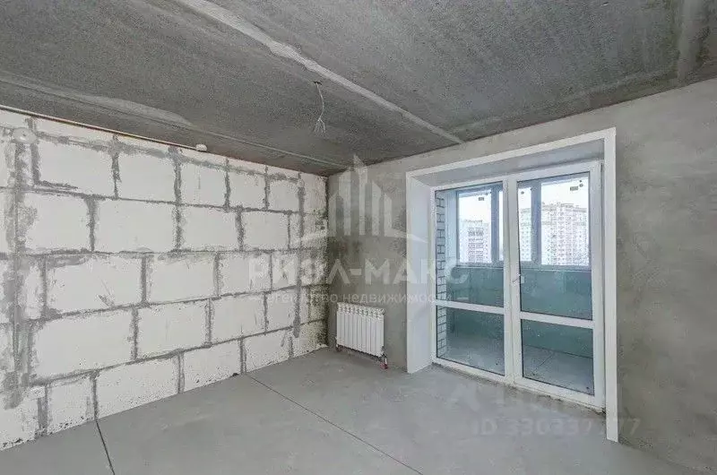 5-к кв. Брянская область, Брянск ул. Молодой Гвардии, 2Б (167.6 м) - Фото 1