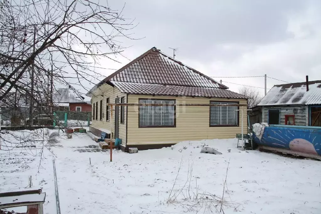 Дом в Кемеровская область, Прокопьевск Кольцевая ул., 35 (75 м) - Фото 1