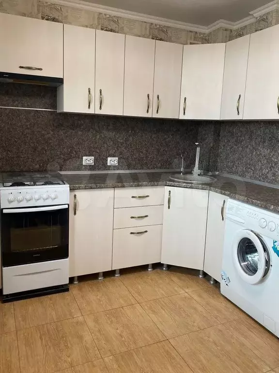 1-к. квартира, 35 м, 1/3 эт. - Фото 1