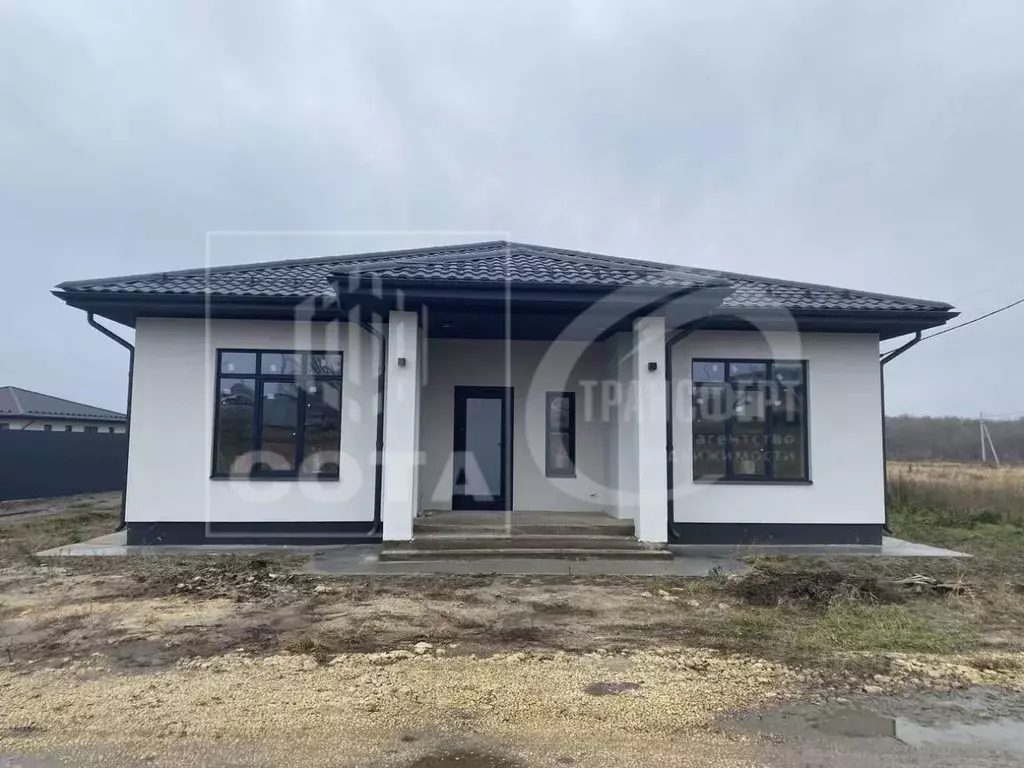 Дом в Воронежская область, Рамонский район, с. Новоживотинное  (174 м) - Фото 2