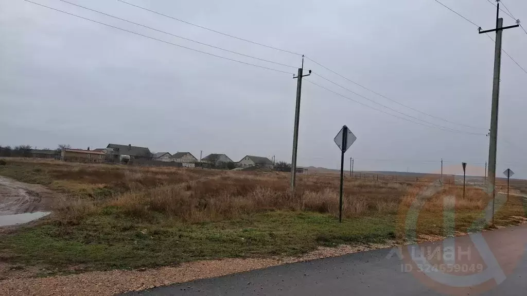 Участок в Крым, Черноморский район, Медведевское с/пос, с. Медведево ... - Фото 1
