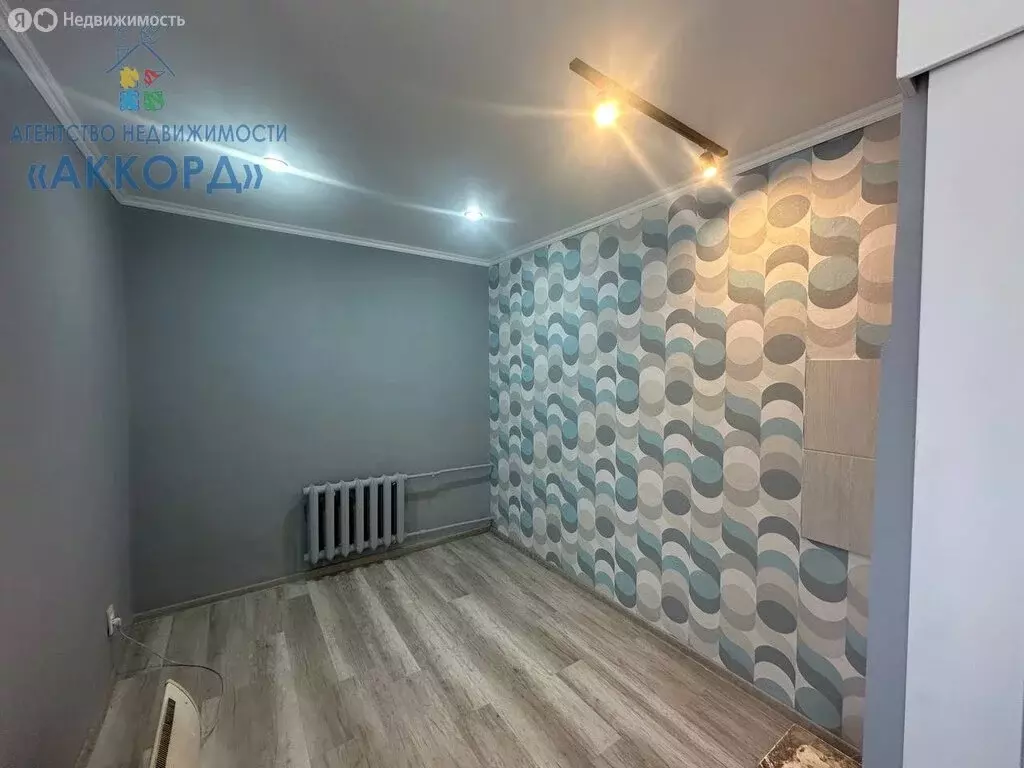 Квартира-студия: Барнаул, улица Профинтерна, 30/1 (12.9 м) - Фото 2