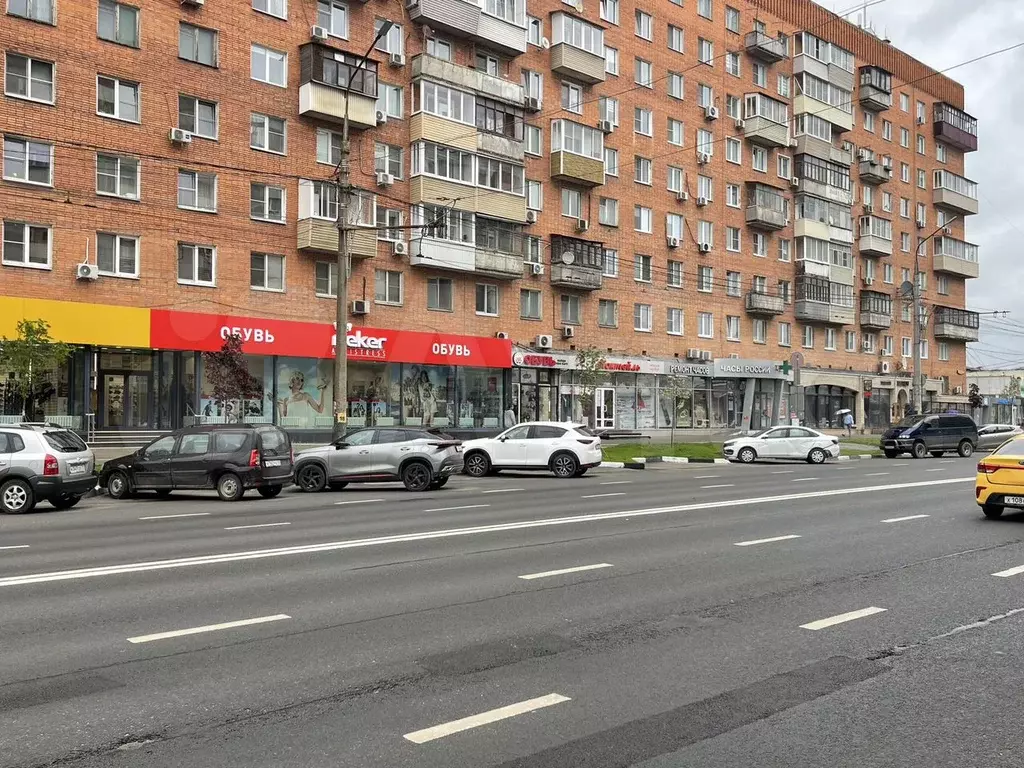 Продажа торгового помещения в центре, 266 м - Фото 0