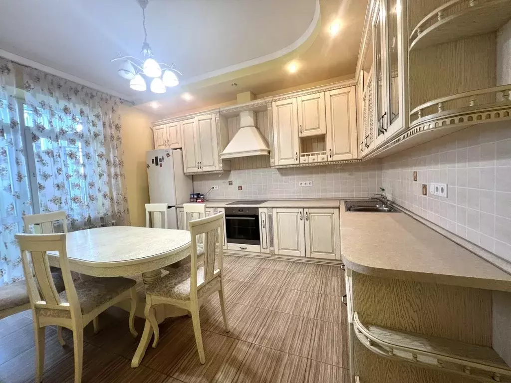 3-к кв. Татарстан, Казань тракт Оренбургский, 24А (110.0 м) - Фото 0