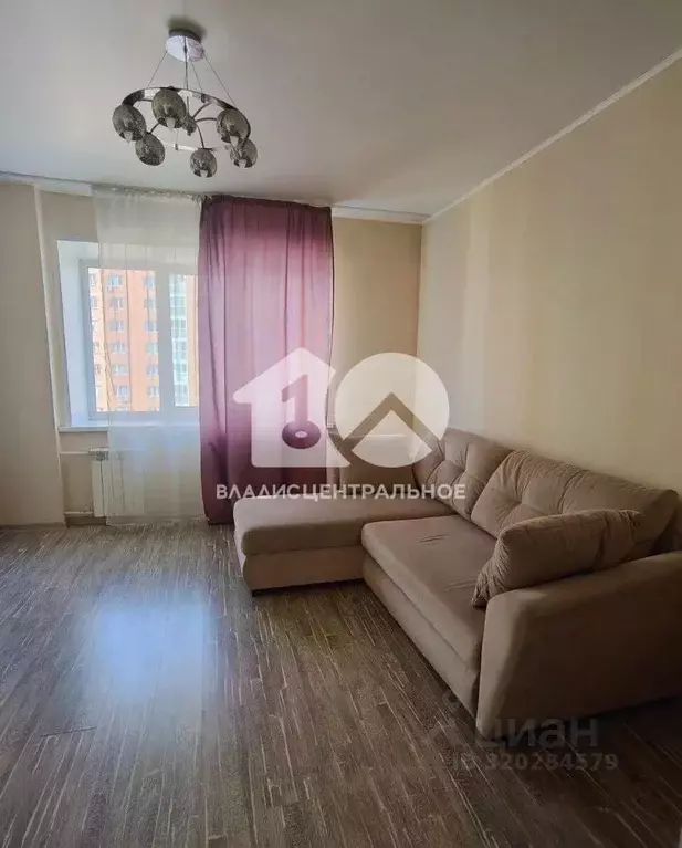 3-к кв. Новосибирская область, Новосибирск Стартовая ул., 3 (82.6 м) - Фото 1