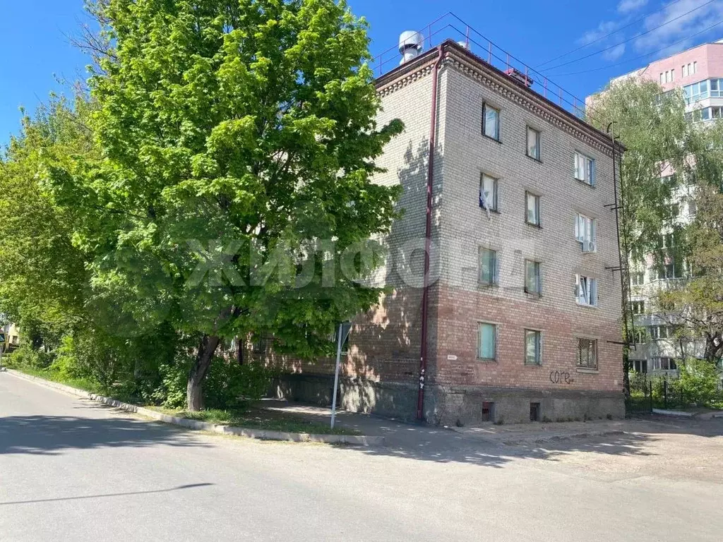 Комната 13 м в 1-к., 2/4 эт. - Фото 0