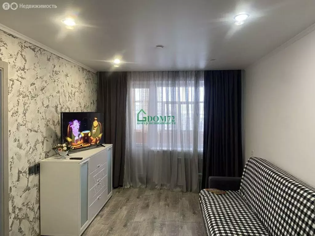 2-комнатная квартира: Тобольск, 7-й микрорайон, 20 (43.3 м) - Фото 1