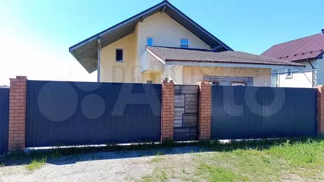 Дом 200 м на участке 8 сот. - Фото 0