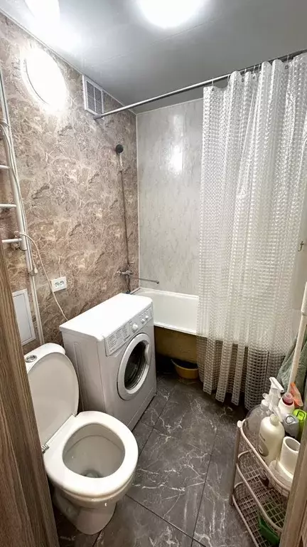 1-к. квартира, 32 м, 4/4 эт. - Фото 0