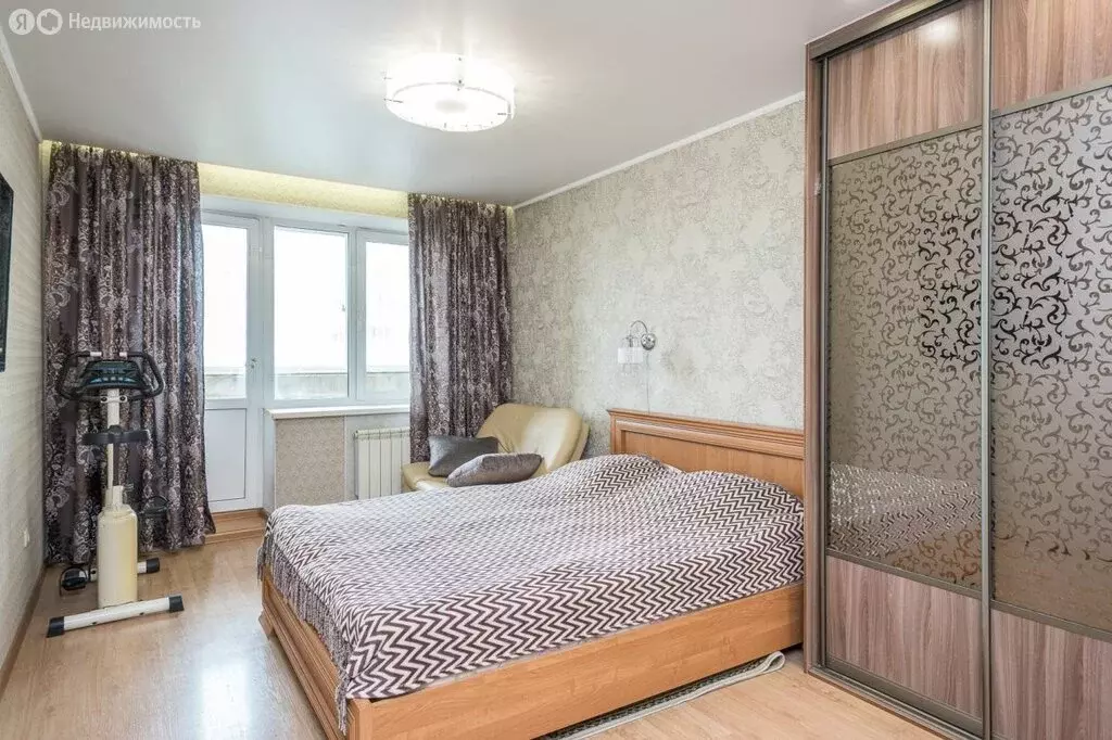 3-комнатная квартира: Хабаровск, улица Олега Кошевого, 10 (76 м) - Фото 0