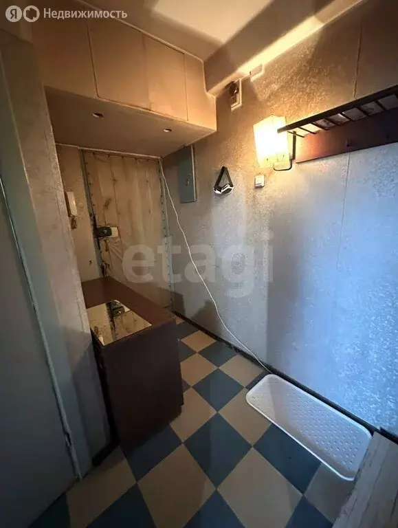 3-комнатная квартира: Санкт-Петербург, Бассейная улица, 83 (58 м) - Фото 2