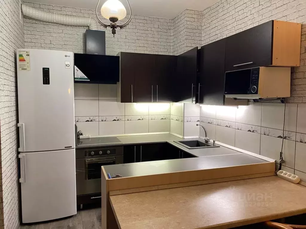 2-к кв. Красноярский край, Красноярск наб. Ярыгинская, 15 (39.7 м) - Фото 1