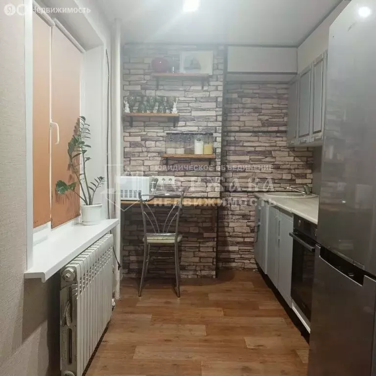 3-комнатная квартира: село Топки, улица Микрорайон, 2 (57.8 м) - Фото 1