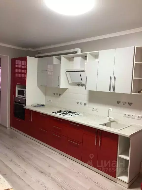 1-к кв. Астраханская область, Астрахань ул. Ахшарумова, 46 (70.0 м) - Фото 1