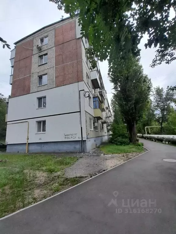 4-к кв. Саратовская область, Саратов проезд 1-й Тульский, 4 (58.0 м) - Фото 0