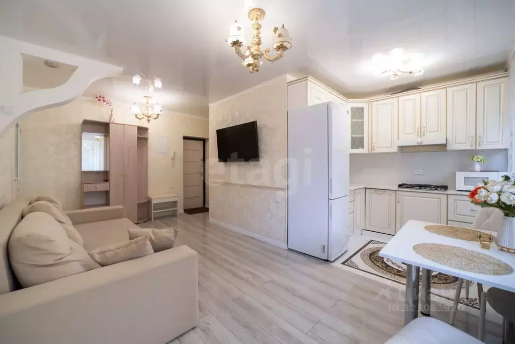 2-к кв. Калининградская область, Калининград Звездная ул., 11 (41.9 м) - Фото 1