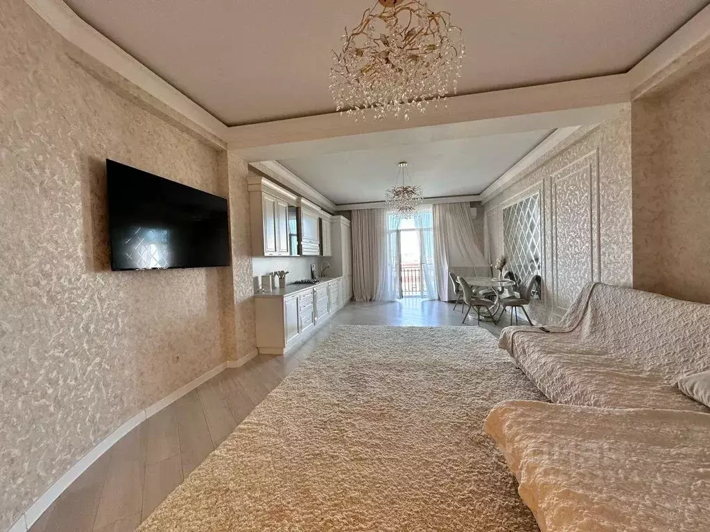 2-к кв. Дагестан, Каспийск ул. М. Халилова, 22А (89.0 м) - Фото 1