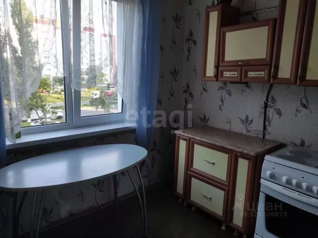 1-к кв. Белгородская область, Старый Оскол Макаренко мкр, 34 (39.4 м) - Фото 0