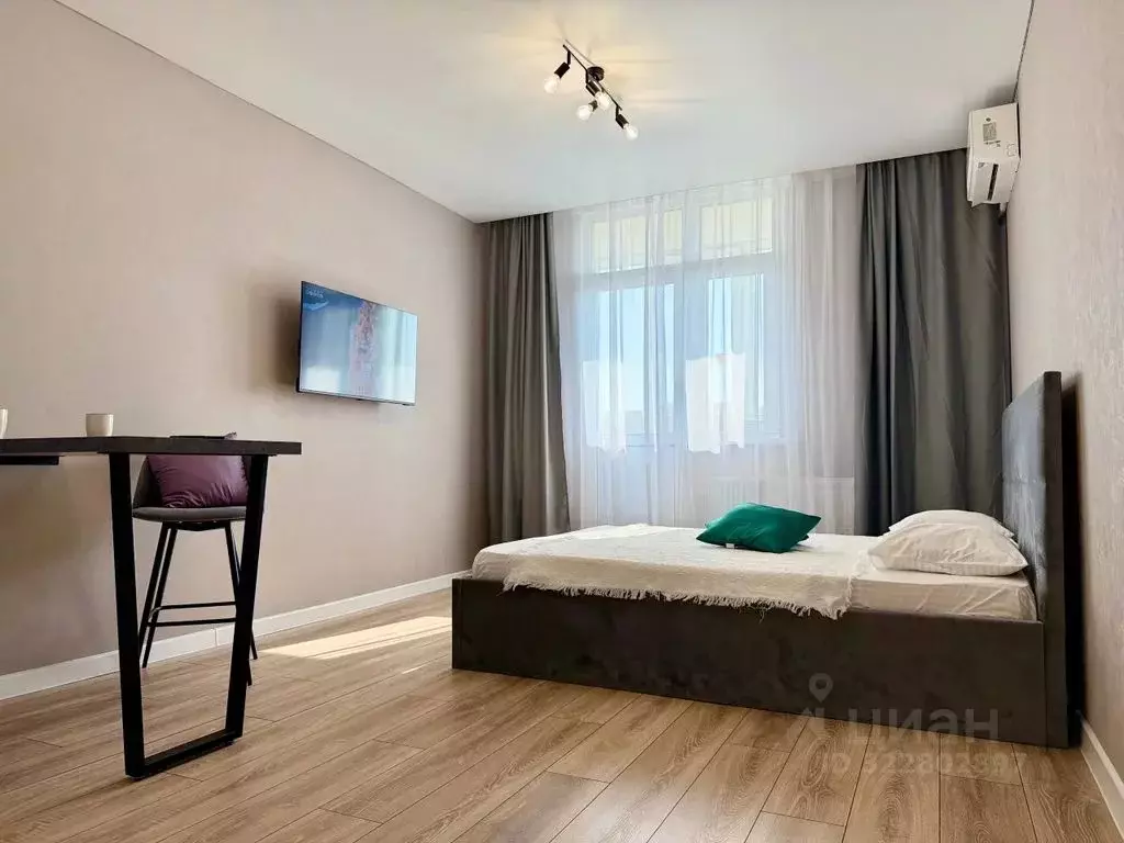 1-к кв. Оренбургская область, Оренбург Уральская ул., 2/25 (30.0 м) - Фото 1