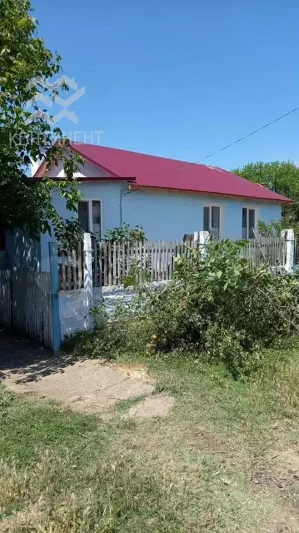 Дом в Крым, Сакский район, Вересаевское с/пос, с. Глинка ул. ... - Фото 1