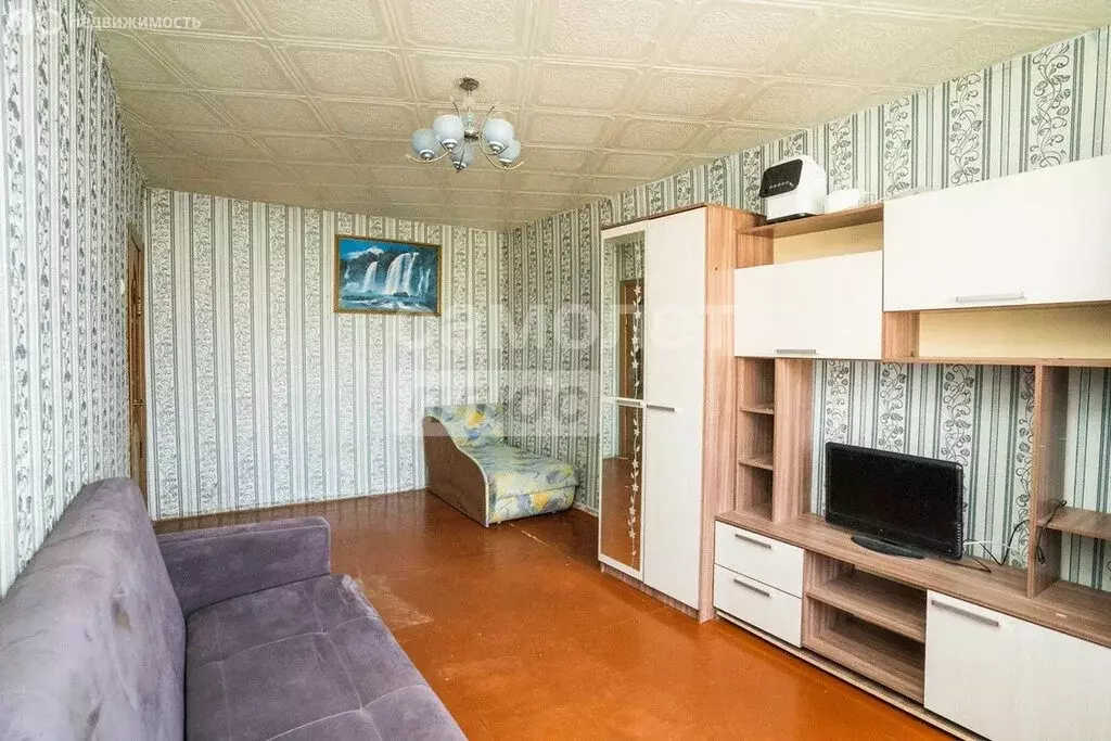 2-комнатная квартира: Верхний Уфалей, улица Карла Маркса, 137 (44 м) - Фото 1