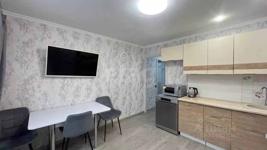 1-к кв. Тюменская область, Тюмень ул. Павла Шарова, 3к1 (45.8 м) - Фото 0