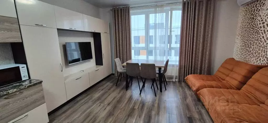 1-к кв. Тюменская область, Тюмень ул. Федюнинского, 30к3 (44.0 м) - Фото 1