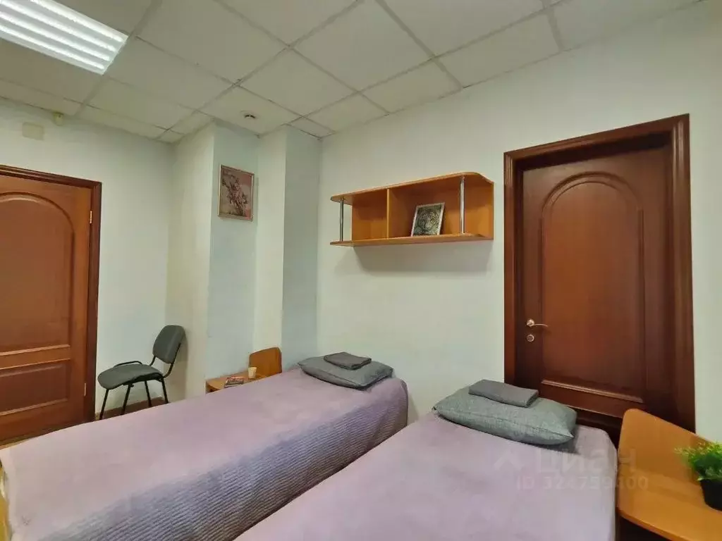 Комната Челябинская область, Миасс просп. Октября, 21 - Фото 1