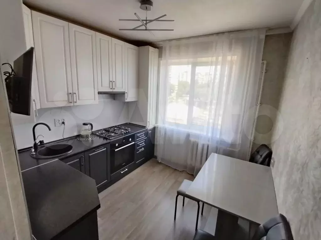 2-к. квартира, 52 м, 2/9 эт. - Фото 1