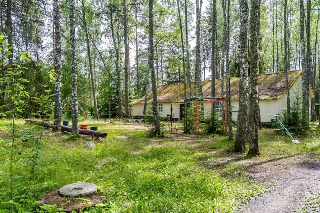 Дом в Ленинградская область, Лужский район, Толмачевское городское ... - Фото 1