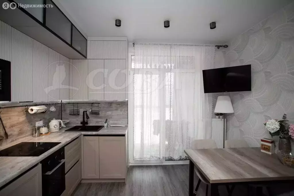2-комнатная квартира: Тюмень, улица Фармана Салманова, 16 (51.4 м) - Фото 1