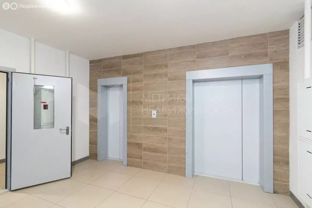 2-комнатная квартира: Тюмень, улица Мельникайте, 36к1 (58.6 м) - Фото 1