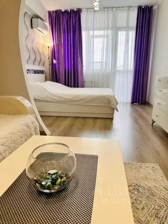 1-к кв. Крым, Симферополь ул. Караманова, 3 (40.0 м) - Фото 1