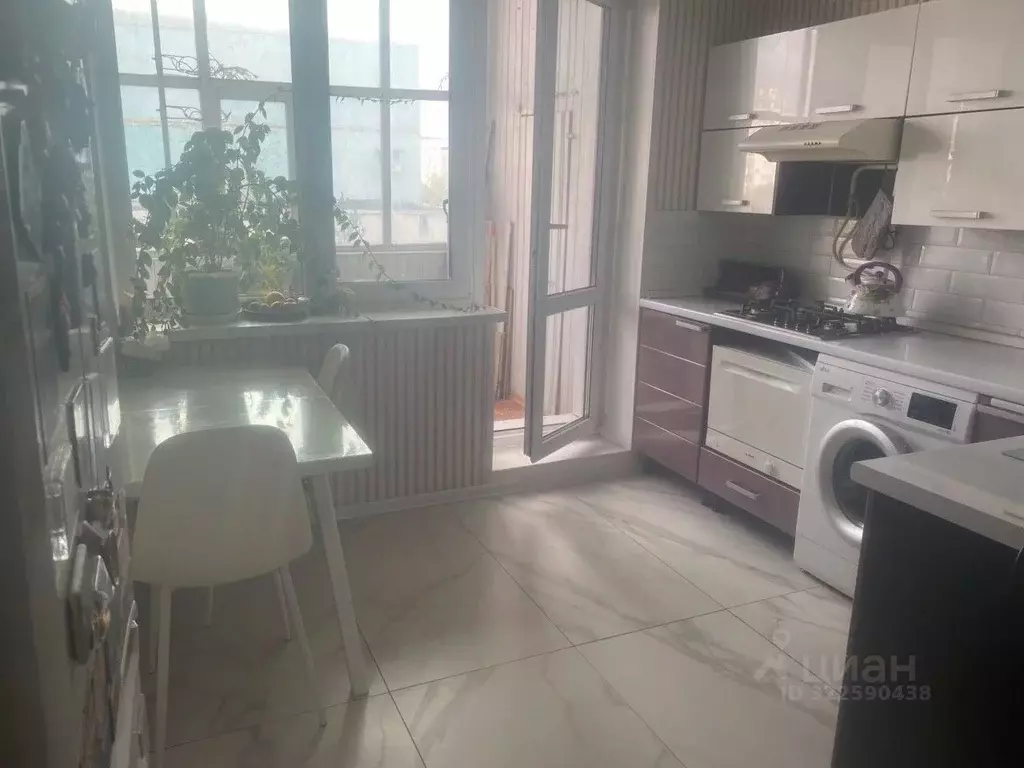 3-к кв. Саха (Якутия), Якутск 202-й мкр, 18 (98.0 м) - Фото 2